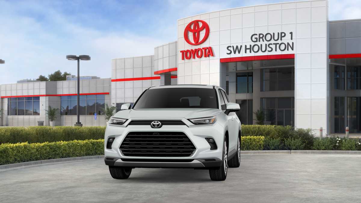 2026 Toyota Grand Highlander photo 29 of 33