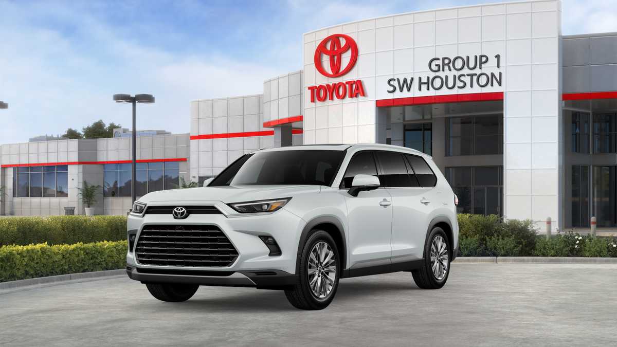 2026 Toyota Grand Highlander photo 18 of 33