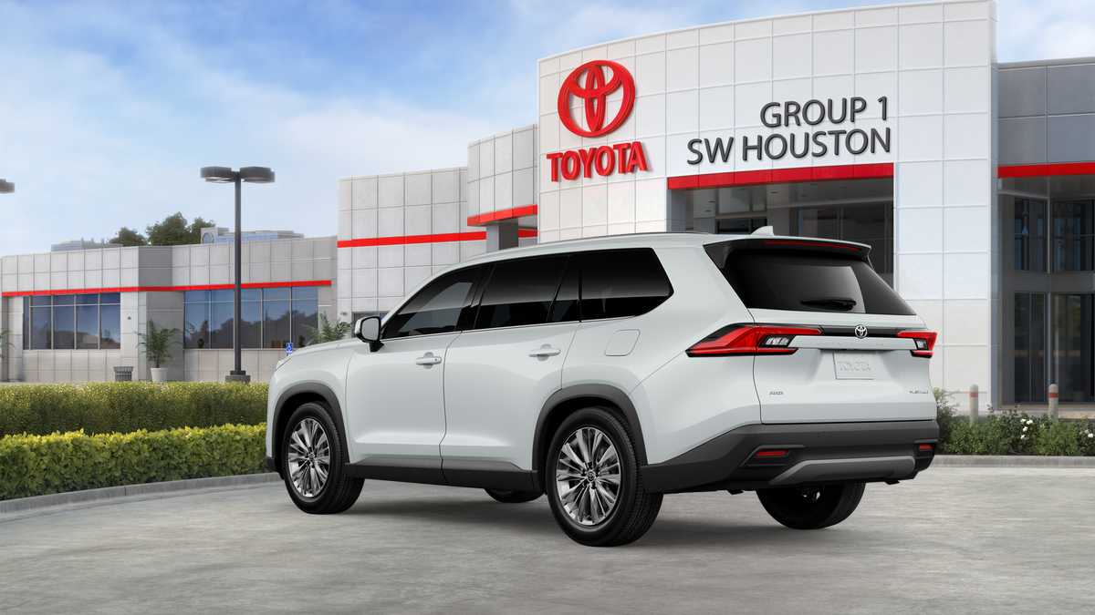 2026 Toyota Grand Highlander photo 20 of 33