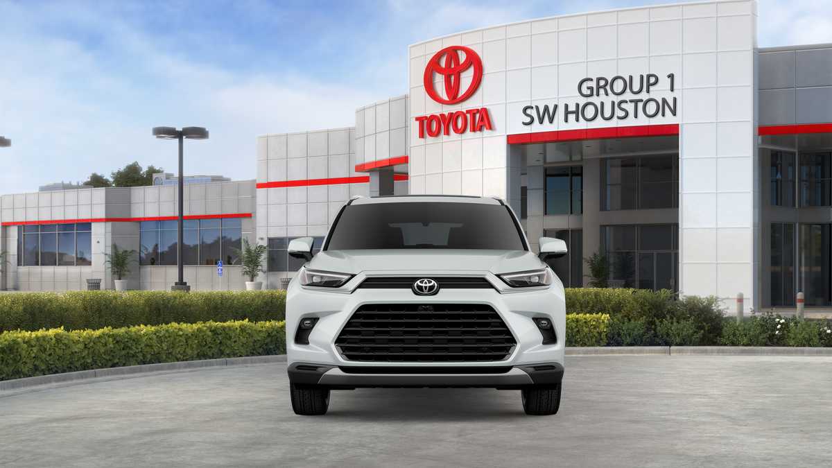 2026 Toyota Grand Highlander photo 28 of 33