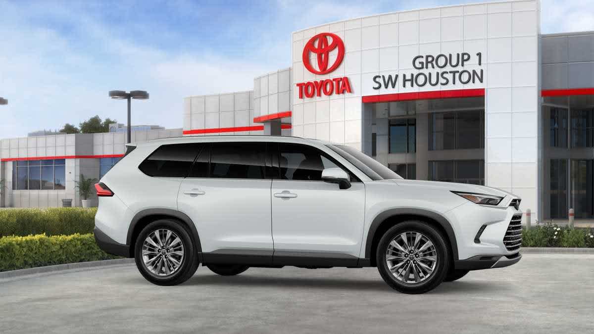 2026 Toyota Grand Highlander photo 10 of 33