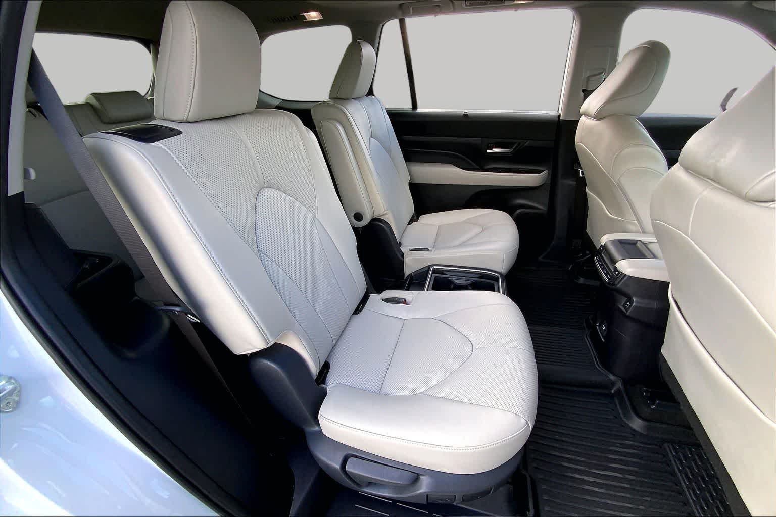 2024 Toyota Grand Highlander Limited Wind Chill Pearl at Mac Haik Ford