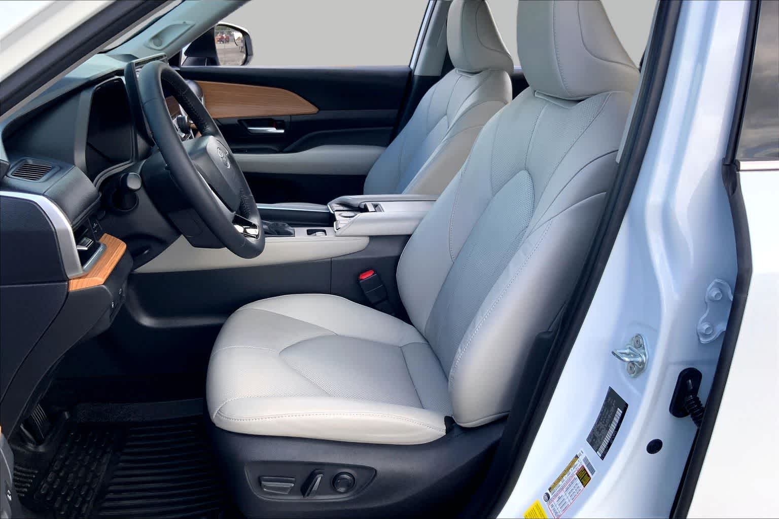 2024 Toyota Grand Highlander Limited Wind Chill Pearl at Mac Haik Ford