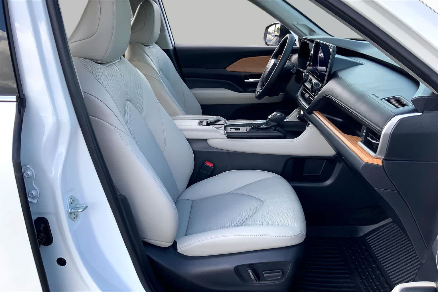 2024 Toyota Grand Highlander Limited Wind Chill Pearl at Mac Haik Ford