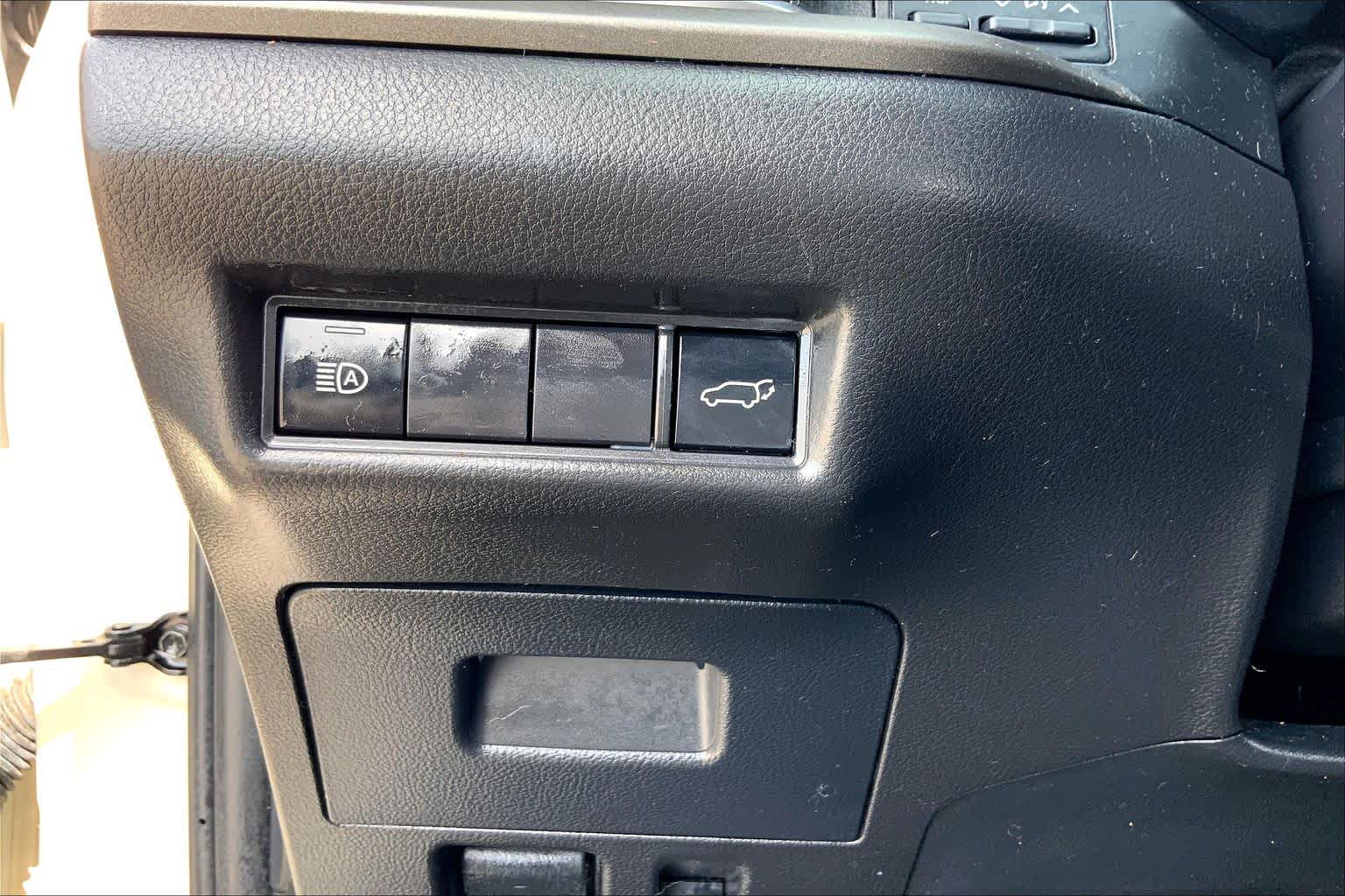 2024 Toyota Grand Highlander XLE Coastal Cream at Texan GMC Buick
