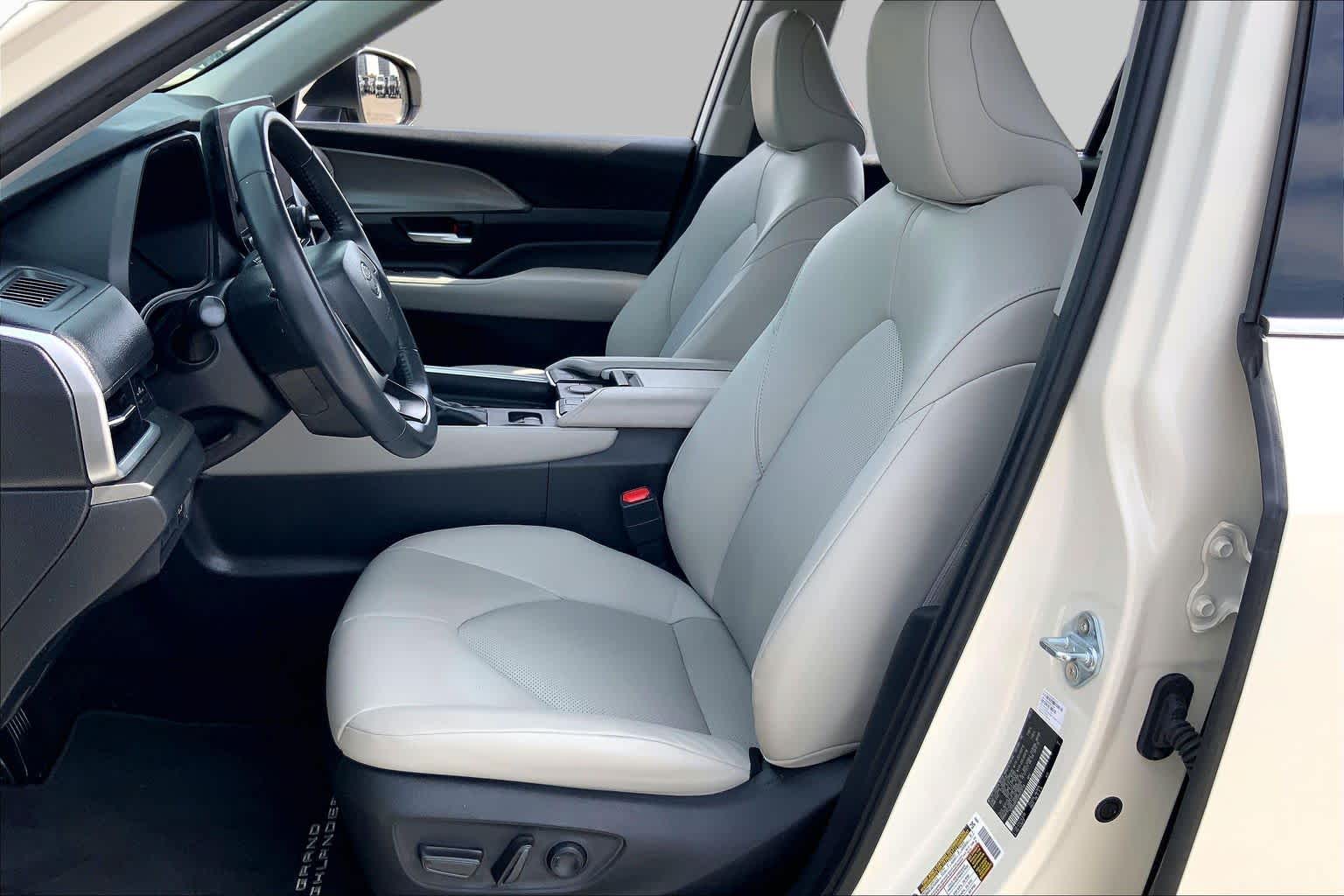 2024 Toyota Grand Highlander XLE Coastal Cream at Texan GMC Buick