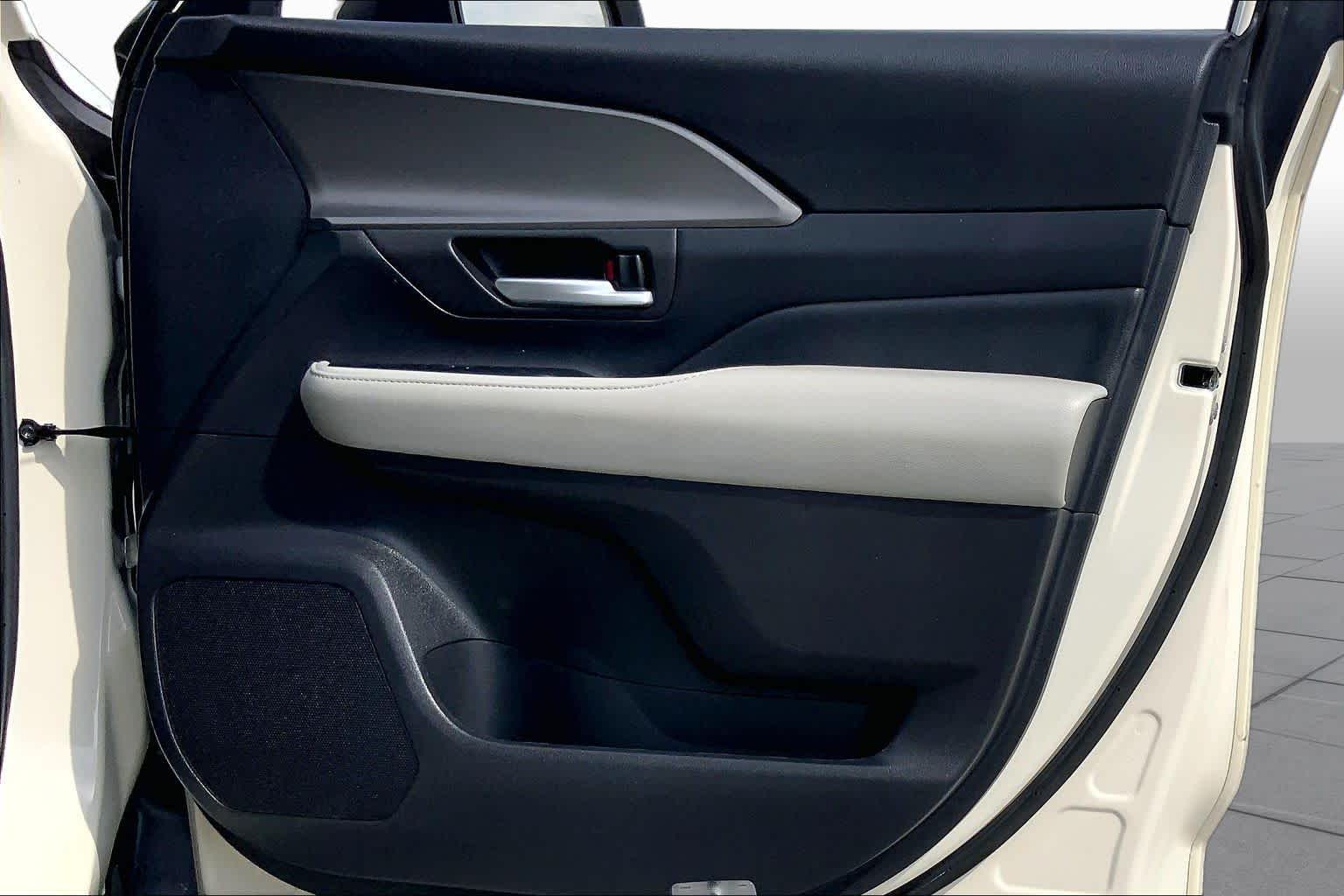 2024 Toyota Grand Highlander XLE Coastal Cream at Texan GMC Buick