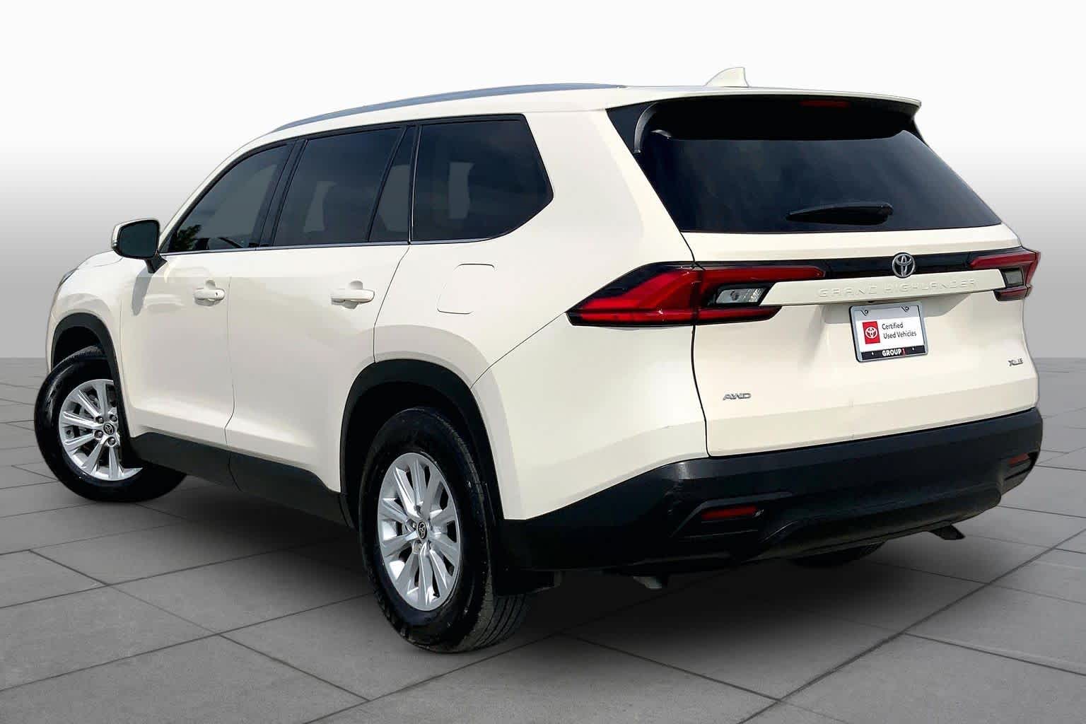 2024 Toyota Grand Highlander XLE Coastal Cream at Texan GMC Buick
