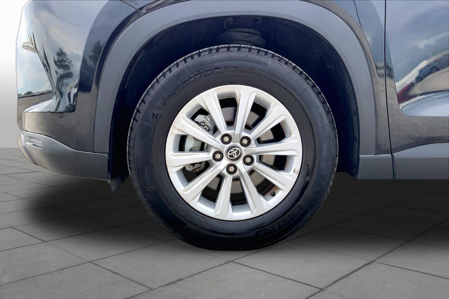 2025 Toyota Grand Highlander XLE Midnight Black Metallic at Group 1 Toyota Southwest