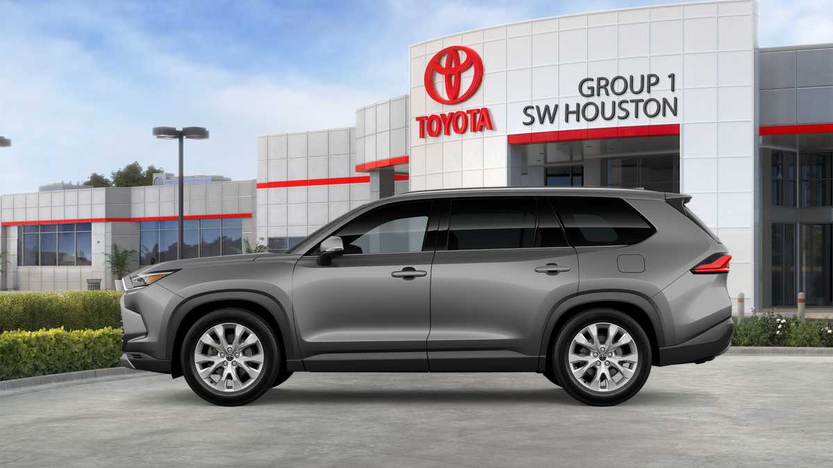 2026 Toyota Grand Highlander photo 22 of 32