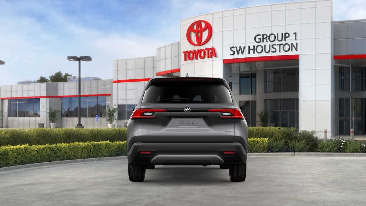 2026 Toyota Grand Highlander photo 6 of 32