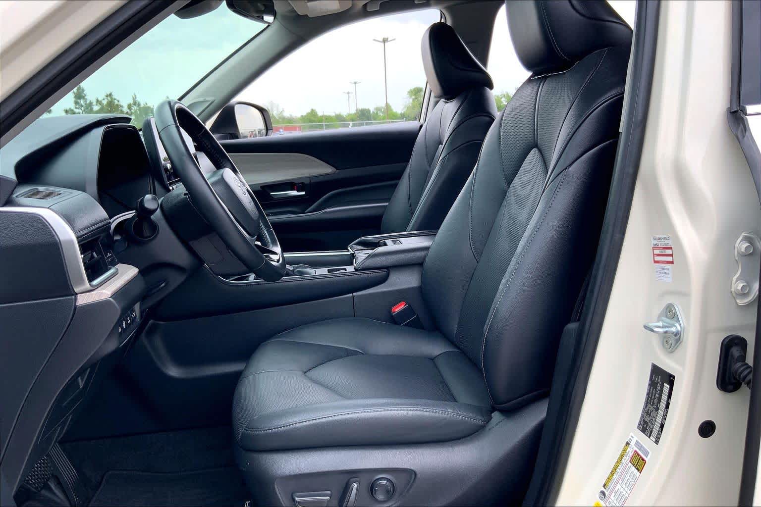 2024 Toyota Grand Highlander Hybrid Limited Coastal Cream at Group 1 Toyota Southwest