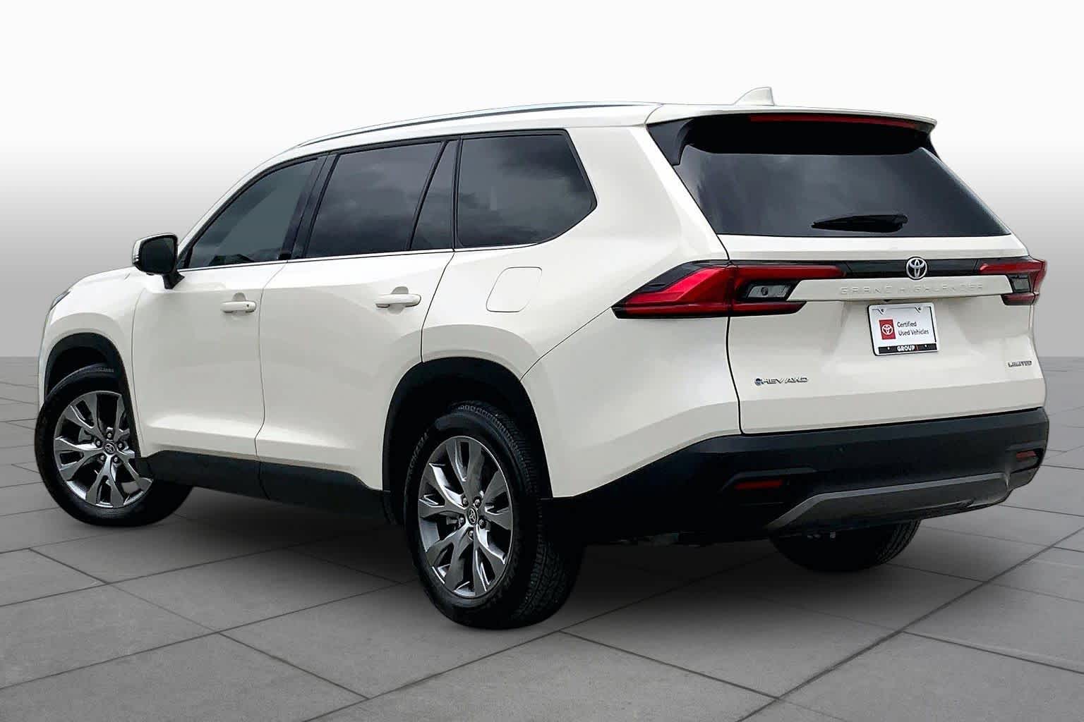 2024 Toyota Grand Highlander Hybrid Limited Coastal Cream at Group 1 Toyota Southwest