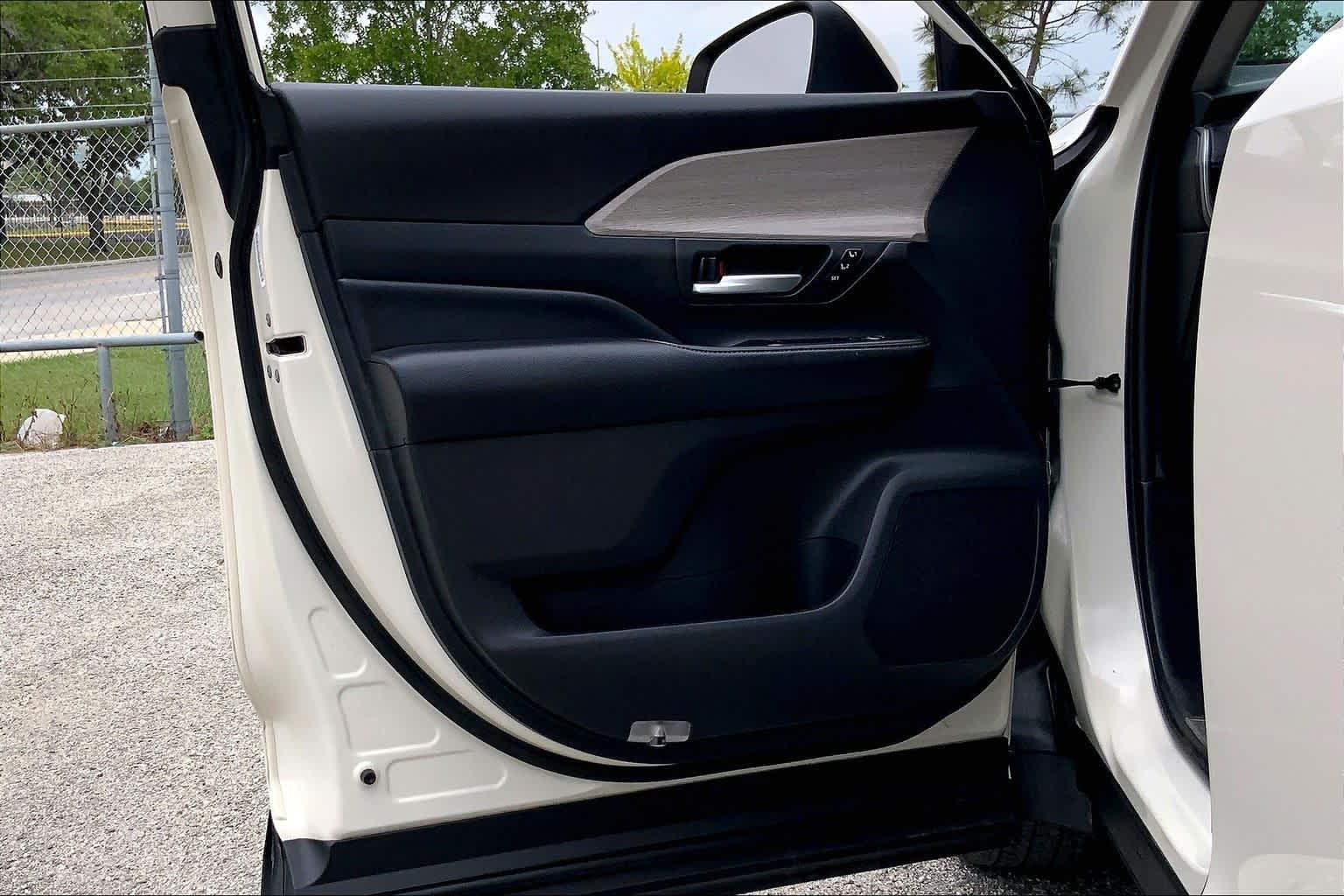 2024 Toyota Grand Highlander Hybrid Limited Coastal Cream at Group 1 Toyota Southwest