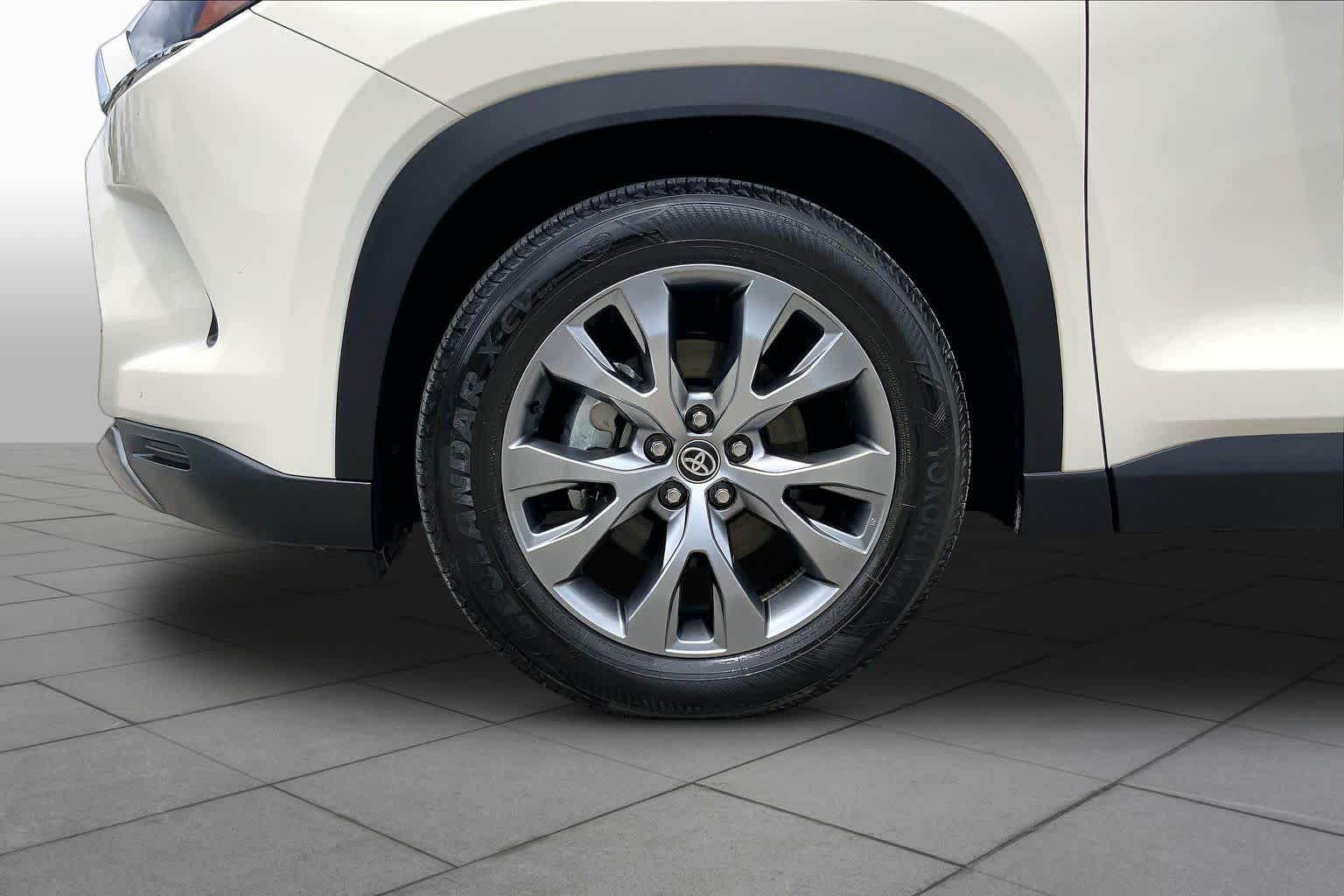 2024 Toyota Grand Highlander Hybrid Limited Coastal Cream at Group 1 Toyota Southwest