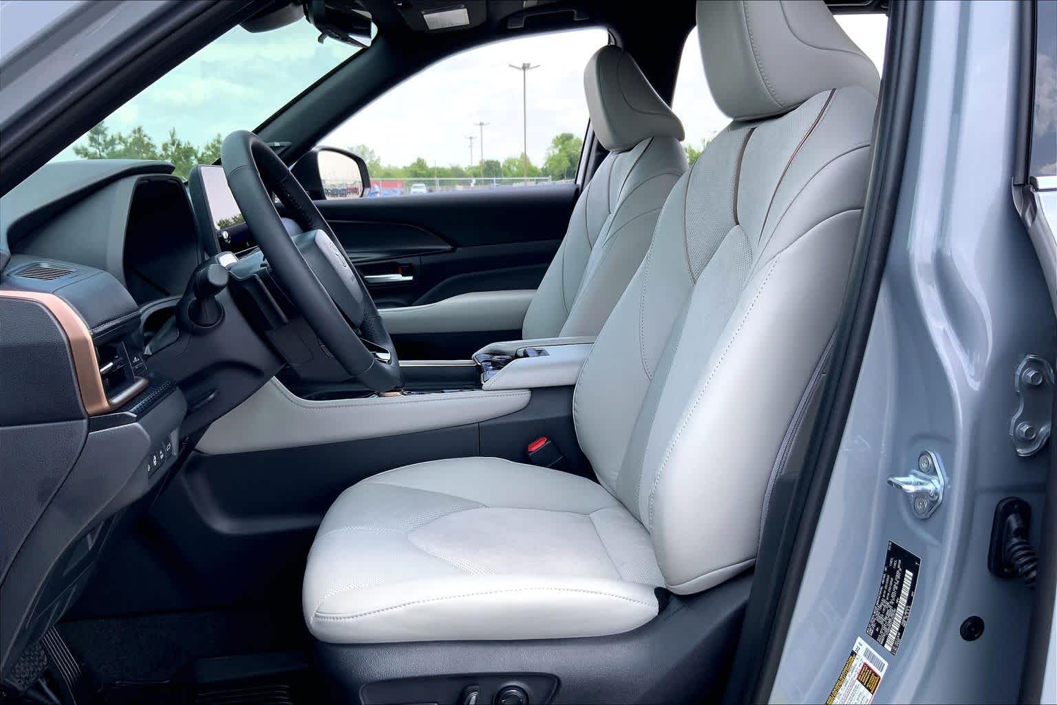 2026 Toyota Grand Highlander Hybrid MAX Platinum Cement at Group 1 Toyota Southwest