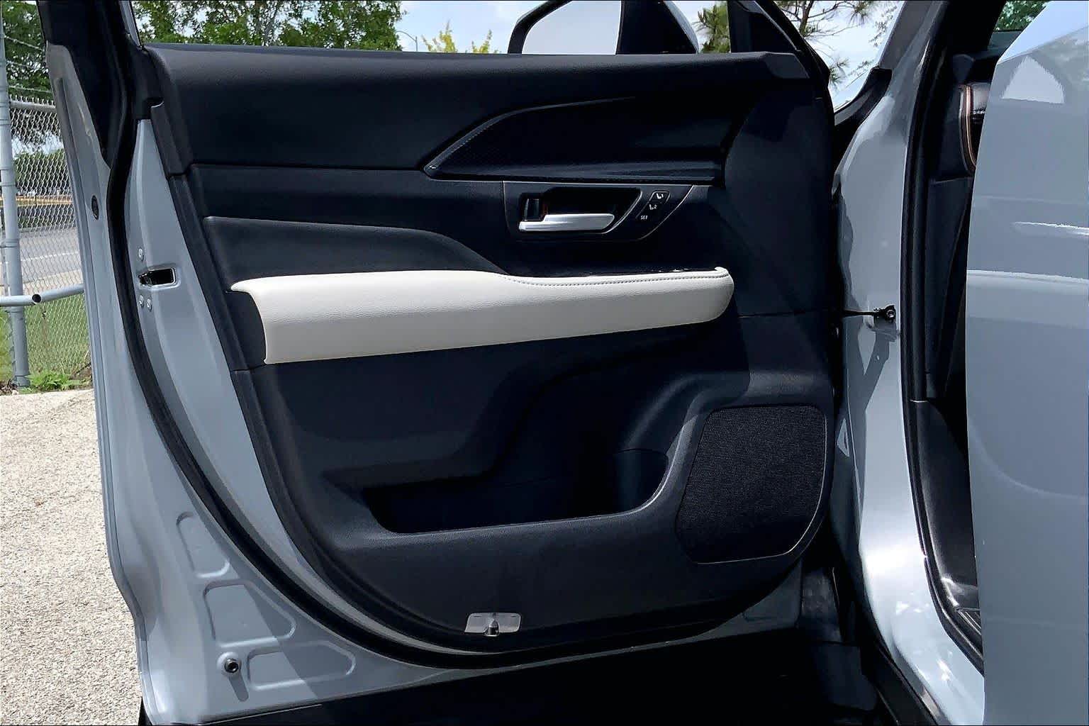 2026 Toyota Grand Highlander Hybrid MAX Platinum Cement at Group 1 Toyota Southwest