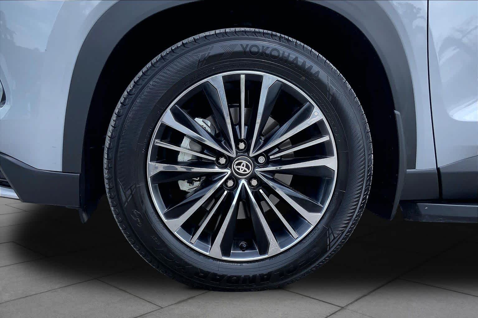 2026 Toyota Grand Highlander Hybrid MAX Platinum Cement at Group 1 Toyota Southwest