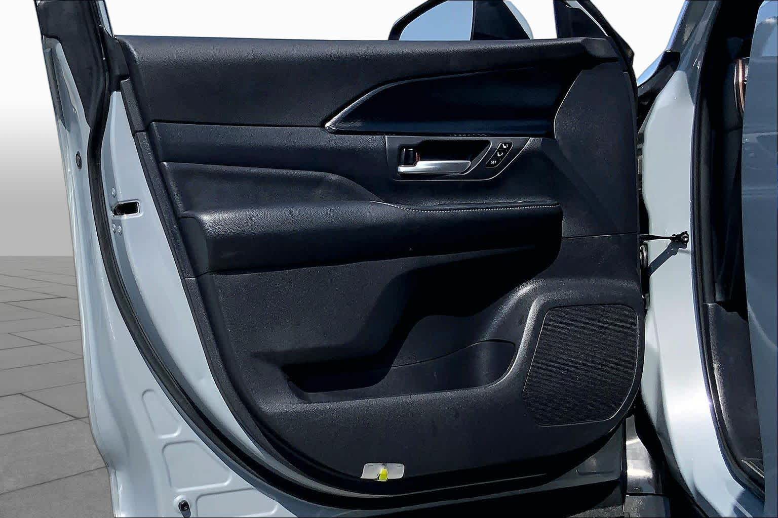 2025 Toyota Grand Highlander Hybrid MAX Platinum Cement at Group 1 Toyota Southwest