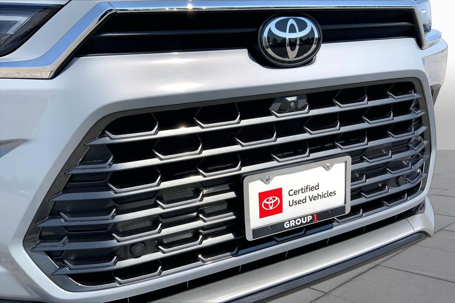 2025 Toyota Grand Highlander Hybrid MAX Platinum Cement at Group 1 Toyota Southwest