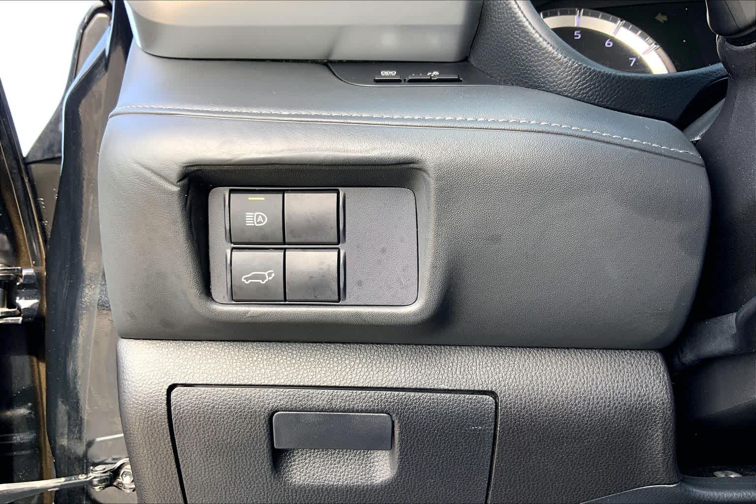 2021 Toyota Highlander LE Midnight Black Metallic at Group 1 Toyota Southwest