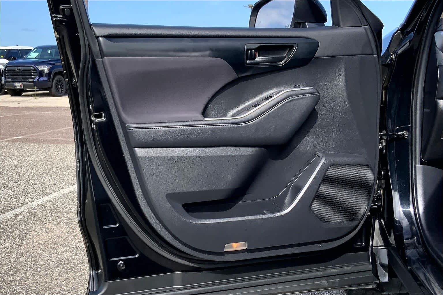 2021 Toyota Highlander LE Midnight Black Metallic at Group 1 Toyota Southwest