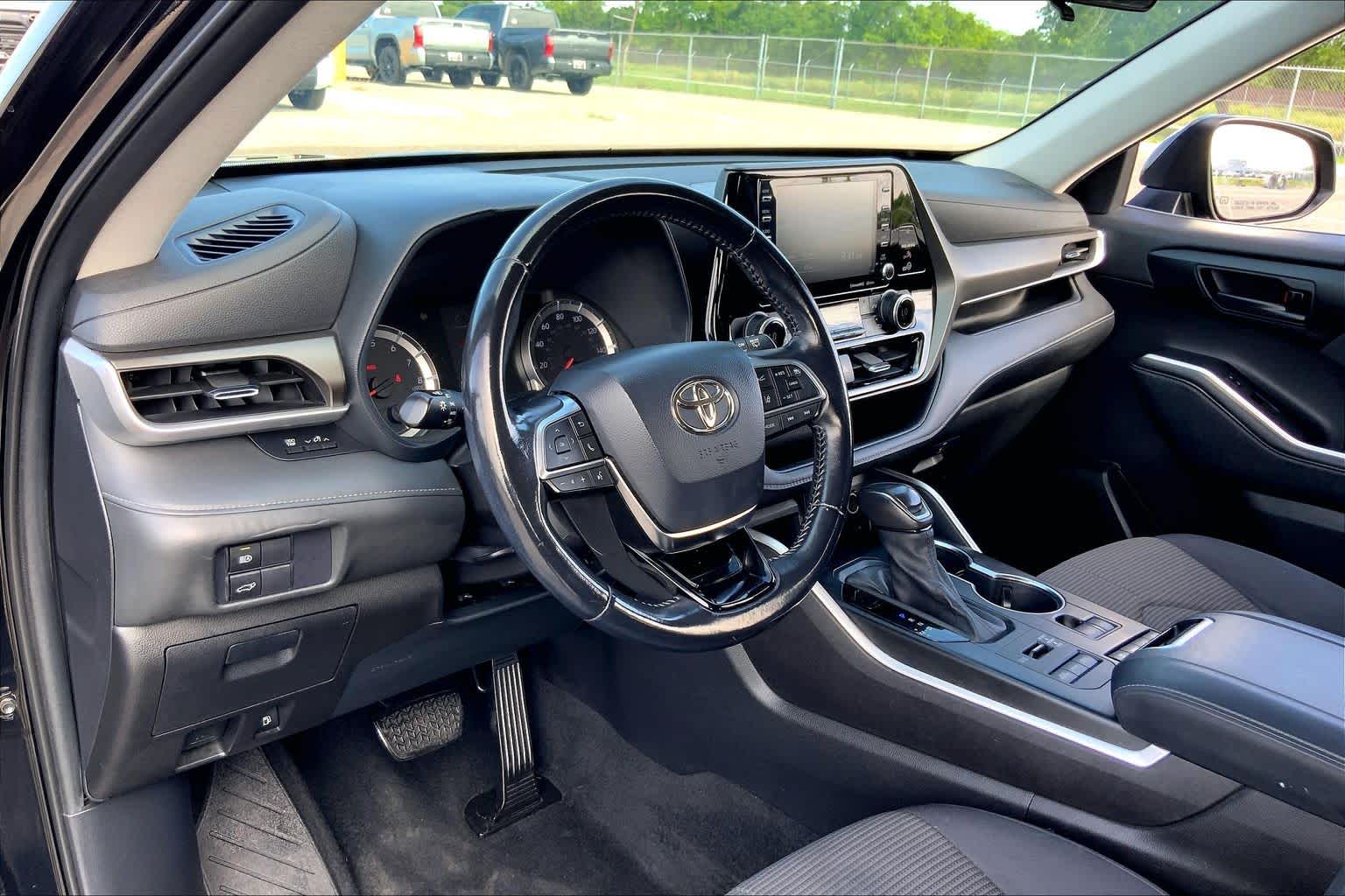 2021 Toyota Highlander LE Midnight Black Metallic at Group 1 Toyota Southwest