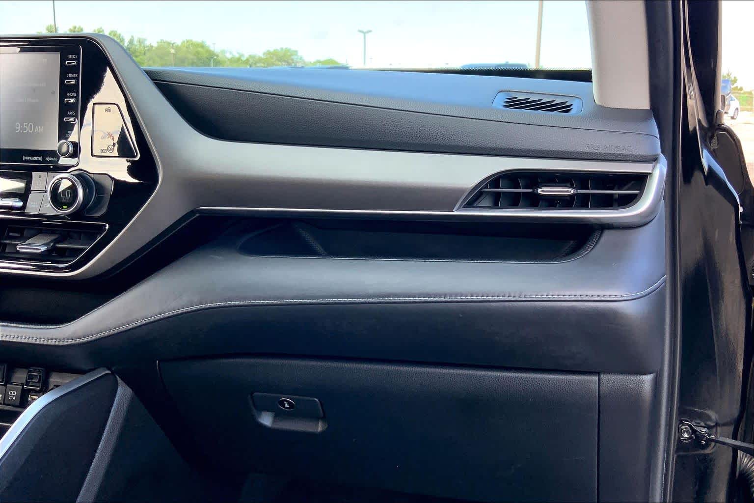 2021 Toyota Highlander LE Midnight Black Metallic at Group 1 Toyota Southwest