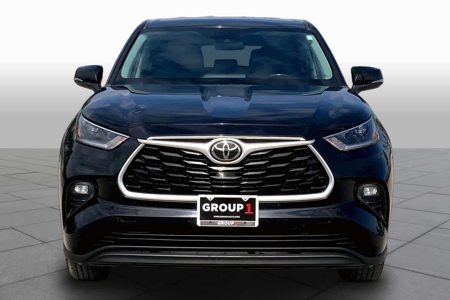 2021 Toyota Highlander LE Midnight Black Metallic at Group 1 Toyota Southwest