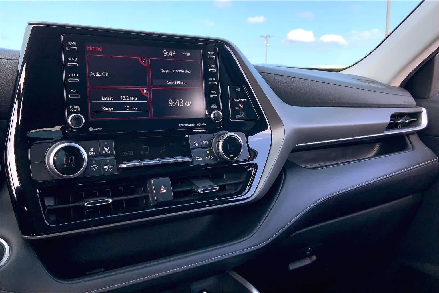2021 Toyota Highlander LE Midnight Black Metallic at Group 1 Toyota Southwest