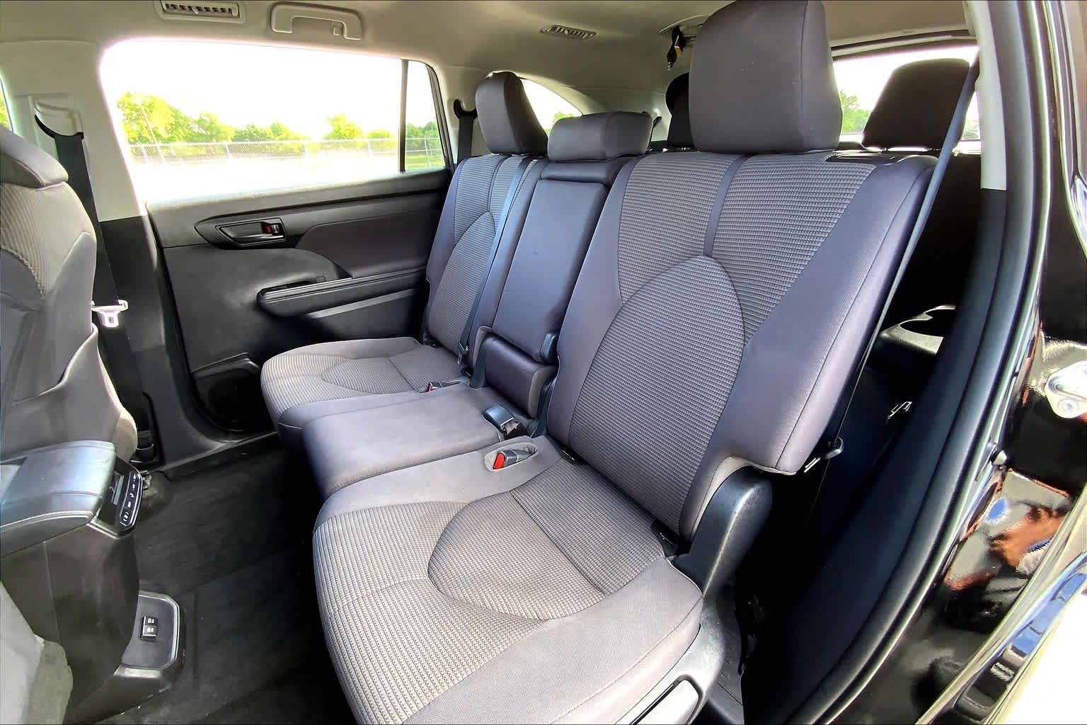 2021 Toyota Highlander LE Midnight Black Metallic at Group 1 Toyota Southwest