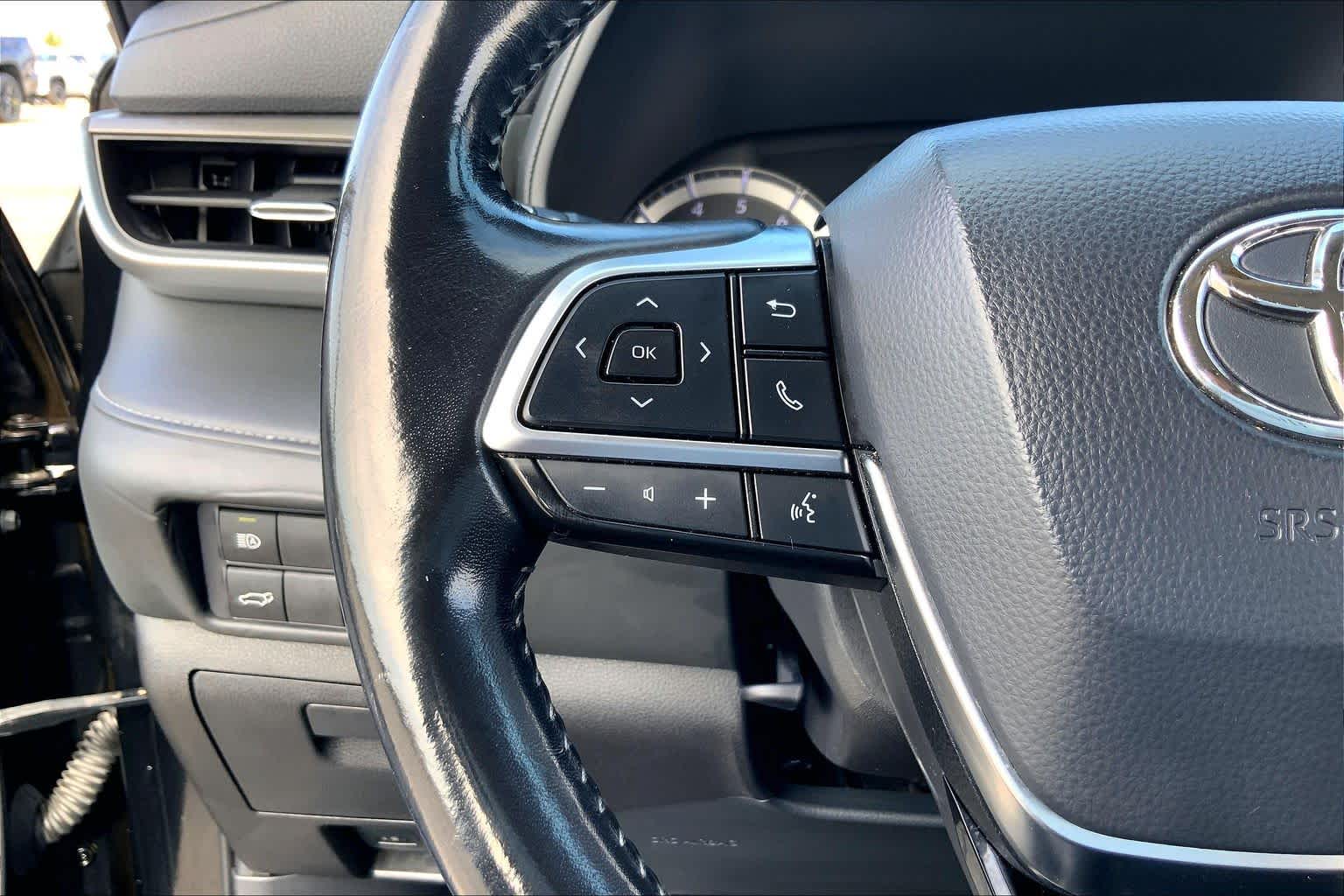 2021 Toyota Highlander LE Midnight Black Metallic at Group 1 Toyota Southwest