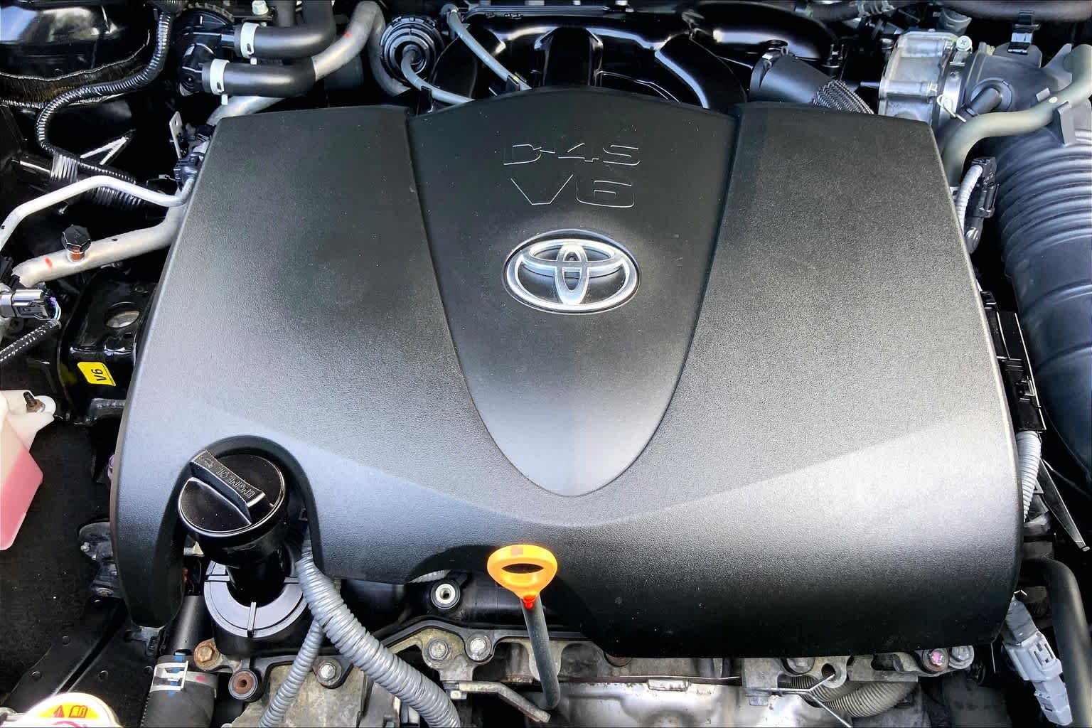 2021 Toyota Highlander LE Midnight Black Metallic at Group 1 Toyota Southwest