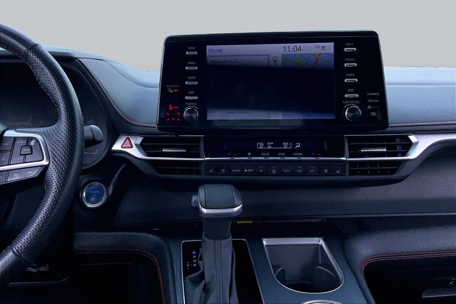 2024 Toyota Sienna photo 7 of 36