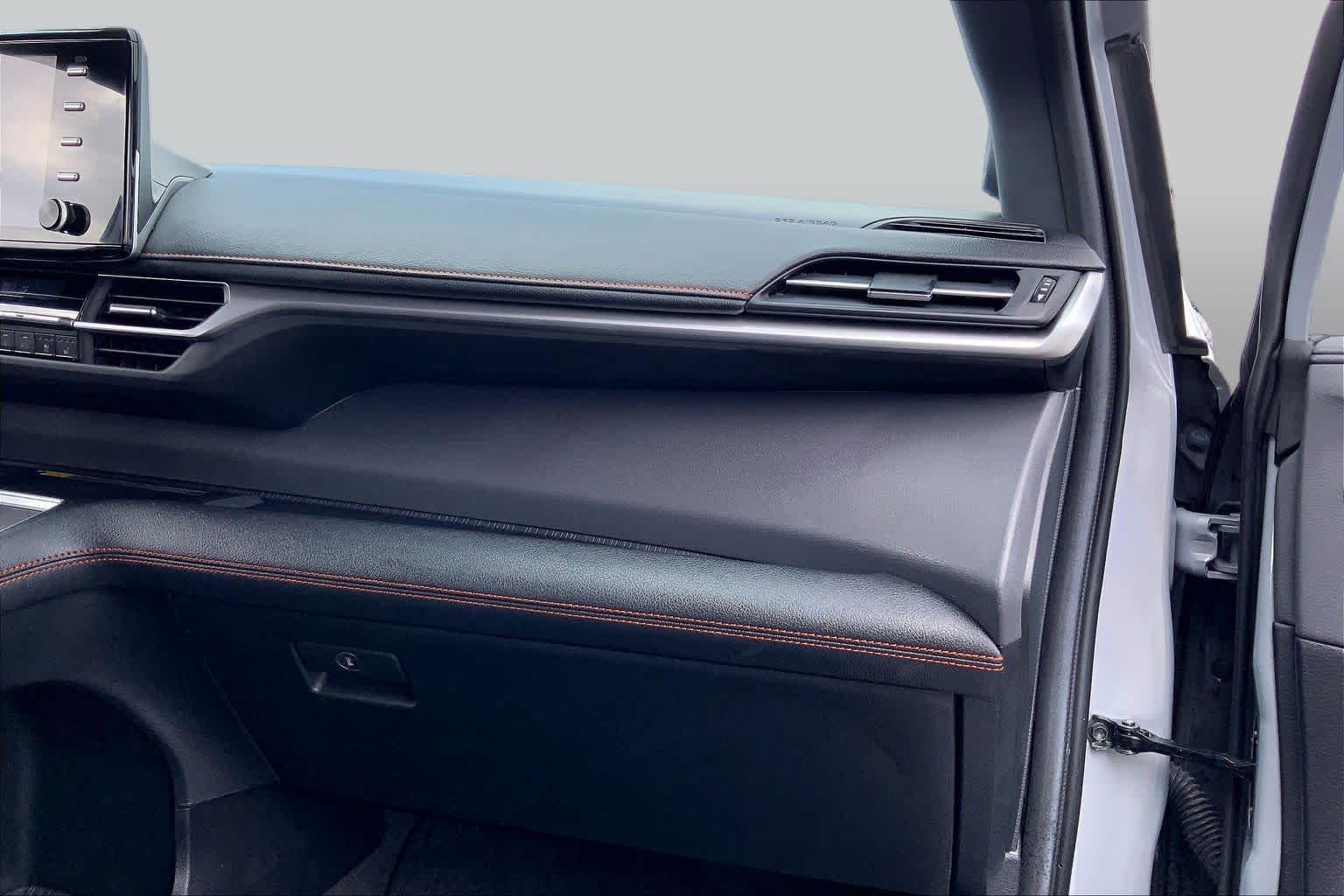 2024 Toyota Sienna photo 18 of 36