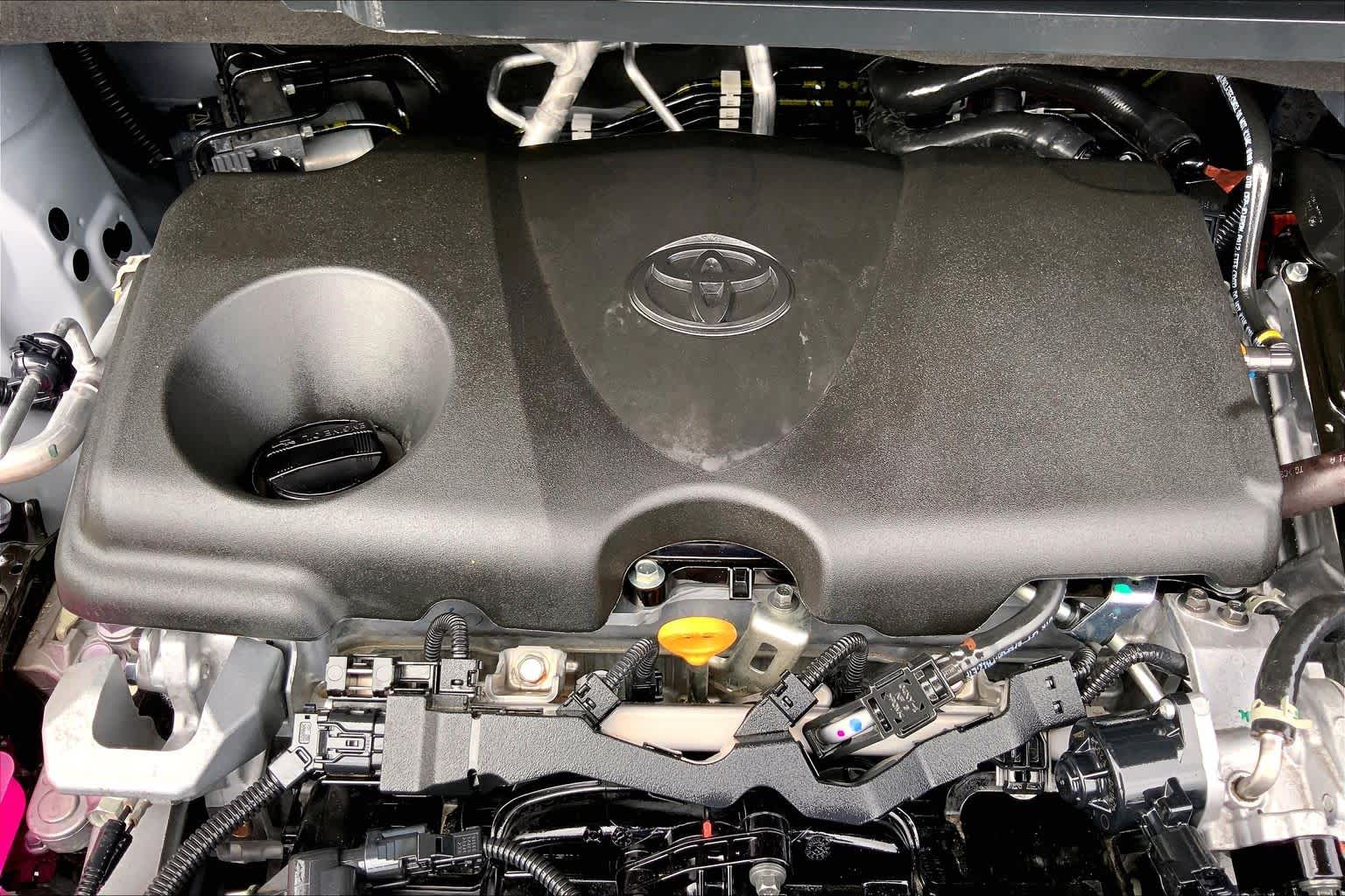 2024 Toyota Sienna photo 32 of 36