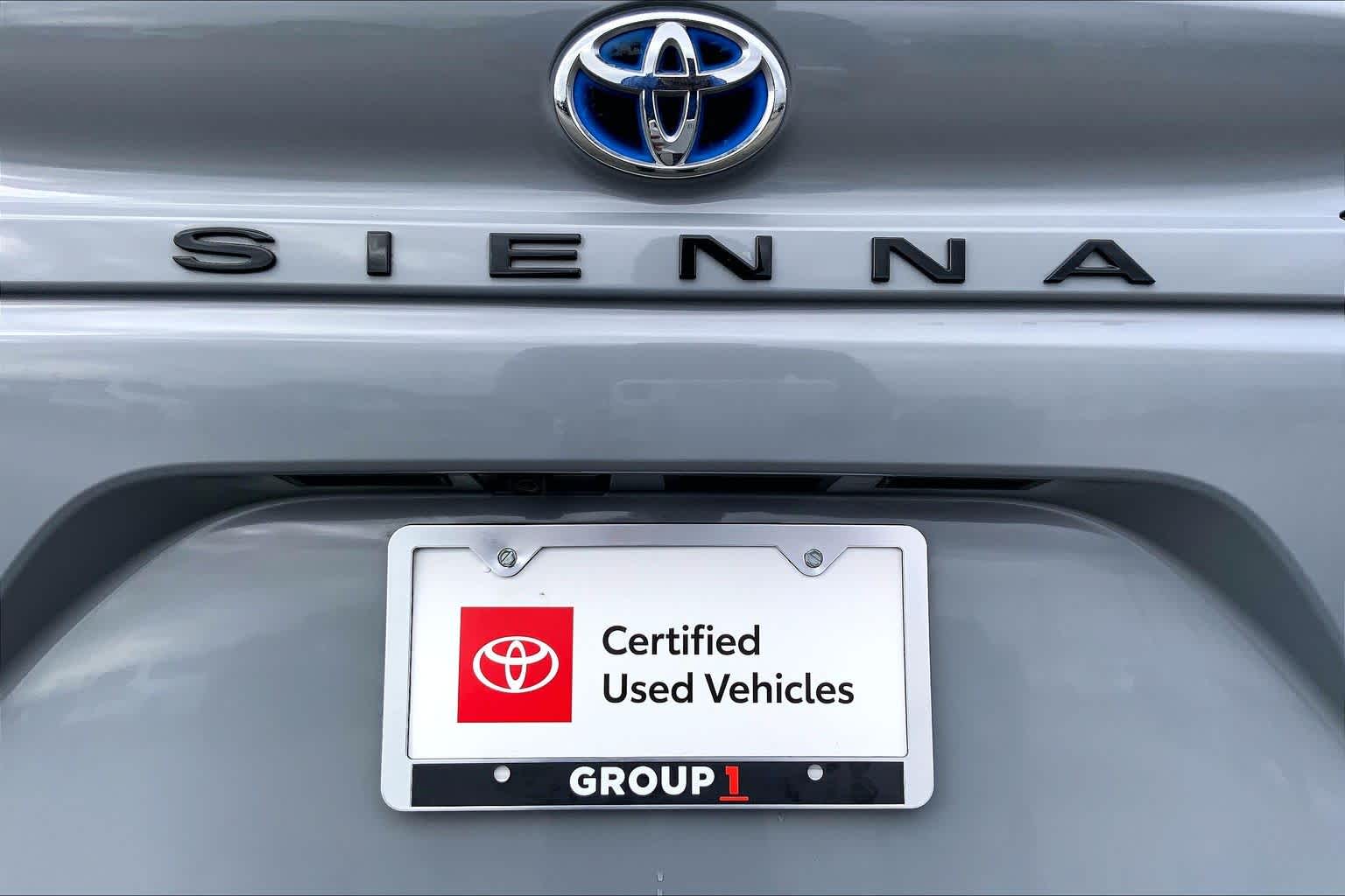 2024 Toyota Sienna photo 30 of 36