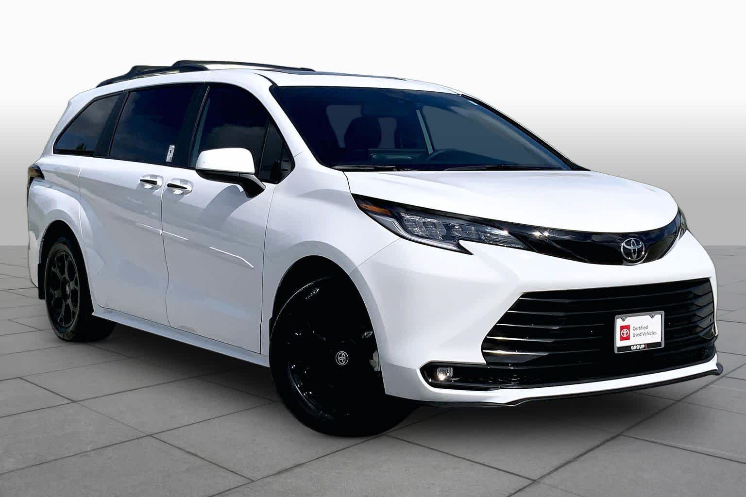 2026 Toyota Sienna Woodland Edition Ice Cap at Group 1 Toyota Southwest