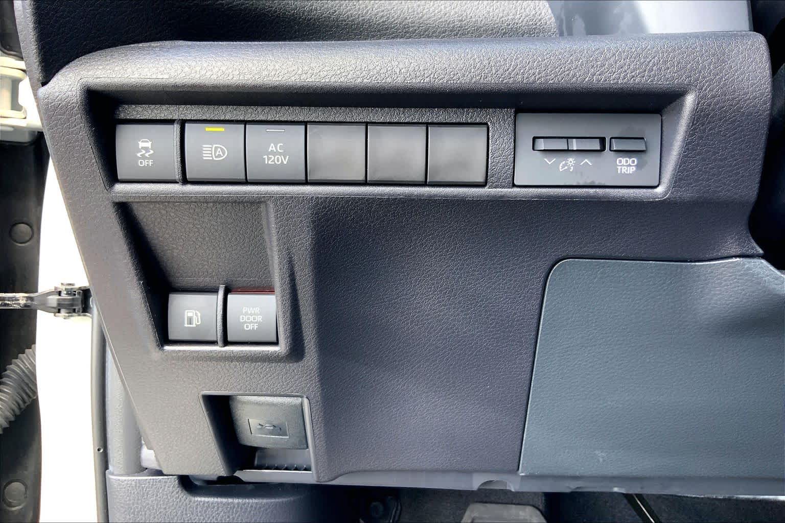2026 Toyota Sienna Woodland Edition Ice Cap at Group 1 Toyota Southwest