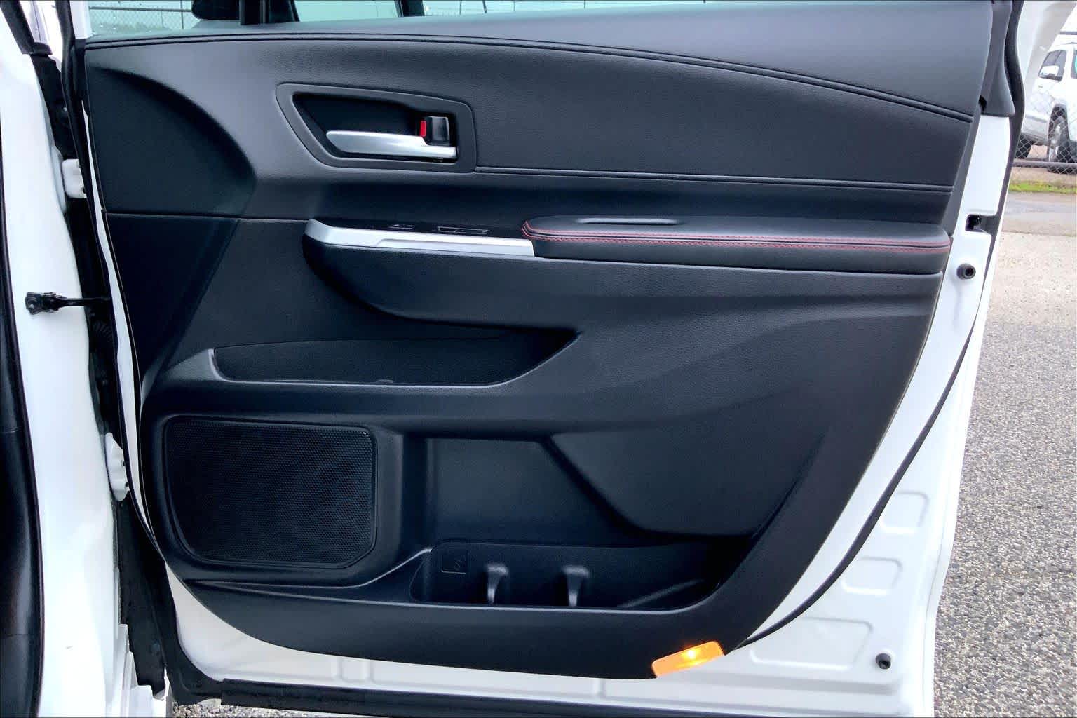 2025 Toyota Sienna XSE Ice Cap at Group 1 Toyota Southwest