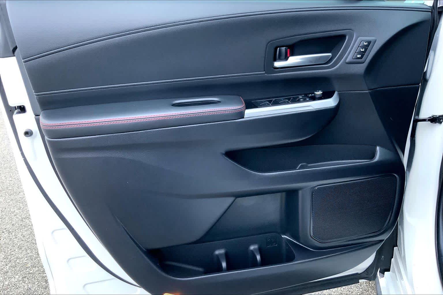 2025 Toyota Sienna XSE Ice Cap at Group 1 Toyota Southwest