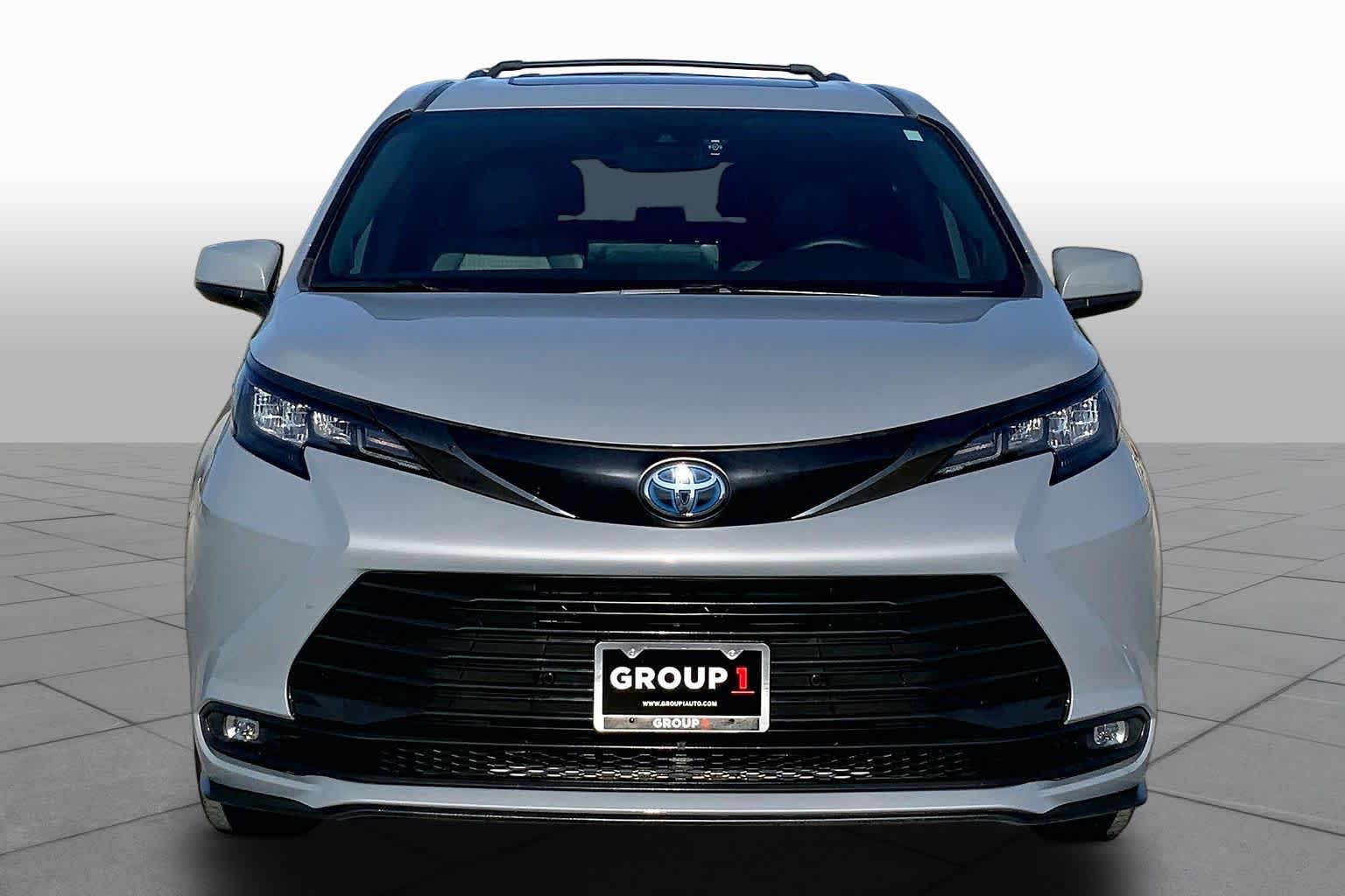 2024 Toyota Sienna Woodland Edition Cement at Group 1 Toyota Southwest