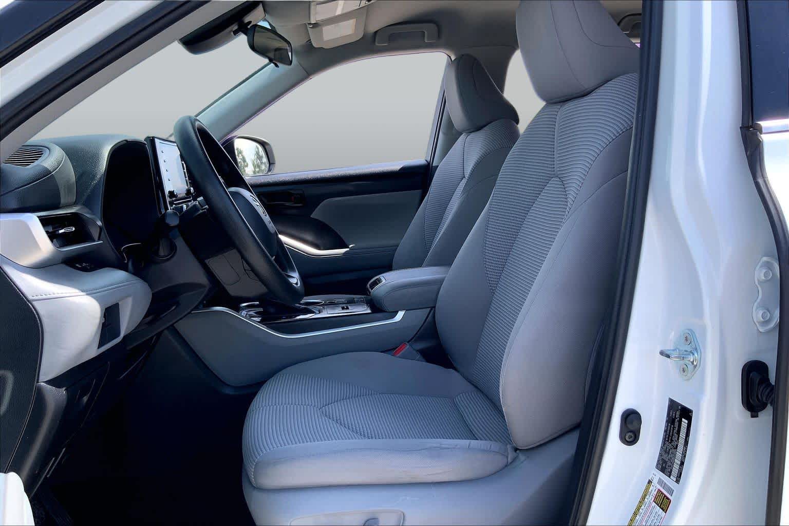 2022 Toyota Highlander L Wind Chill Pearl at AutoNation USA Houston