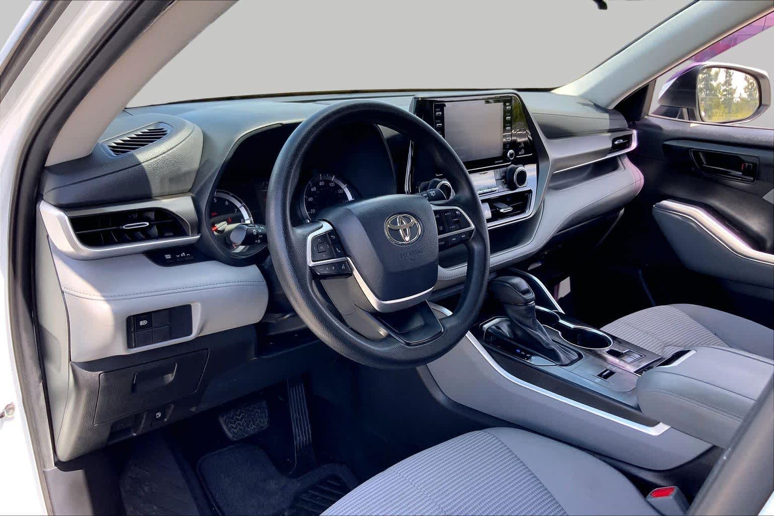 2022 Toyota Highlander L Wind Chill Pearl at AutoNation USA Houston