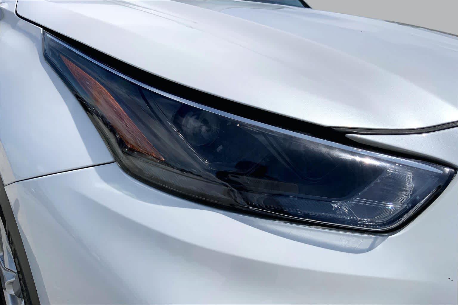 2022 Toyota Highlander L Wind Chill Pearl at AutoNation USA Houston