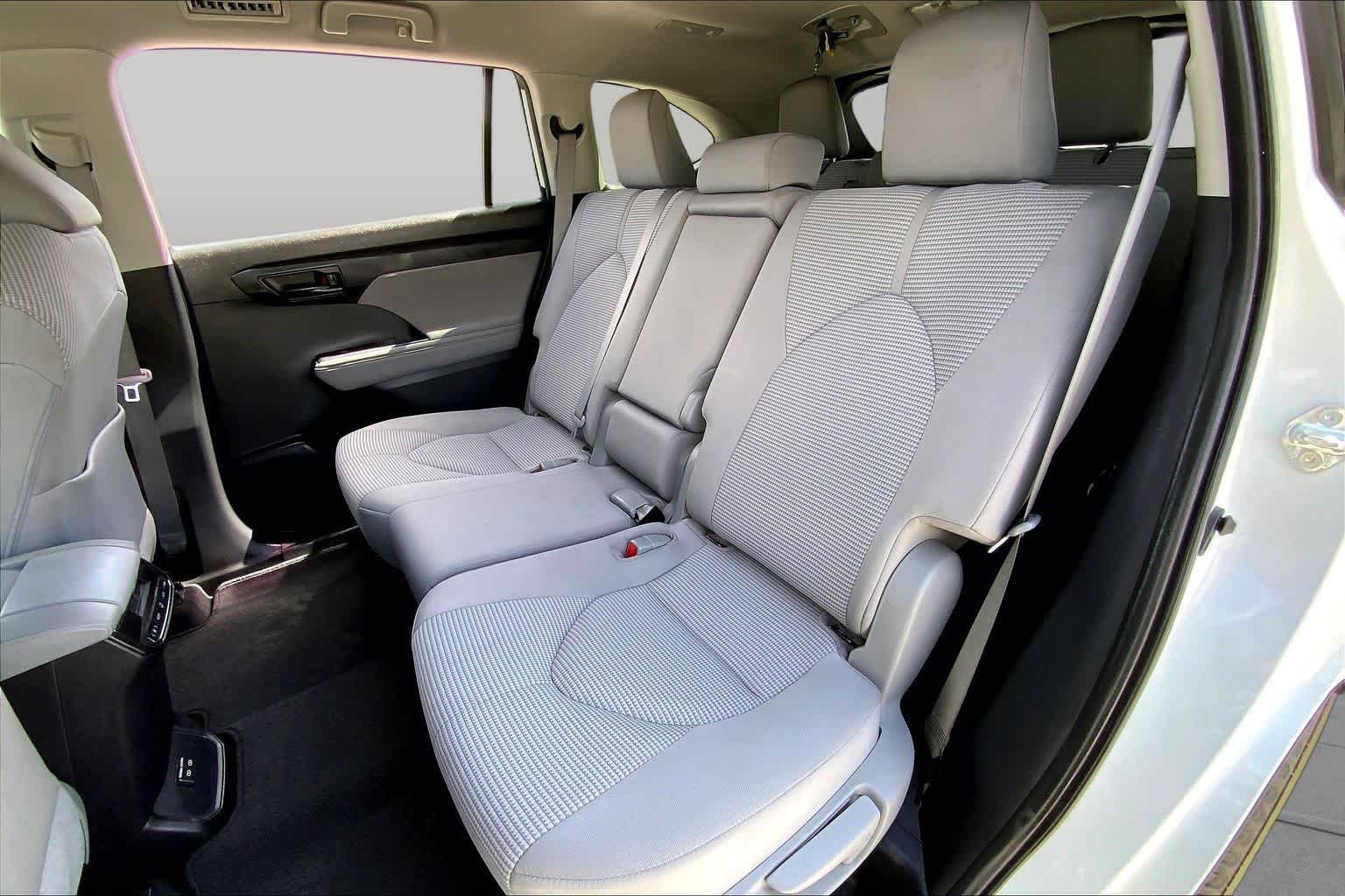 2022 Toyota Highlander L Wind Chill Pearl at AutoNation USA Houston