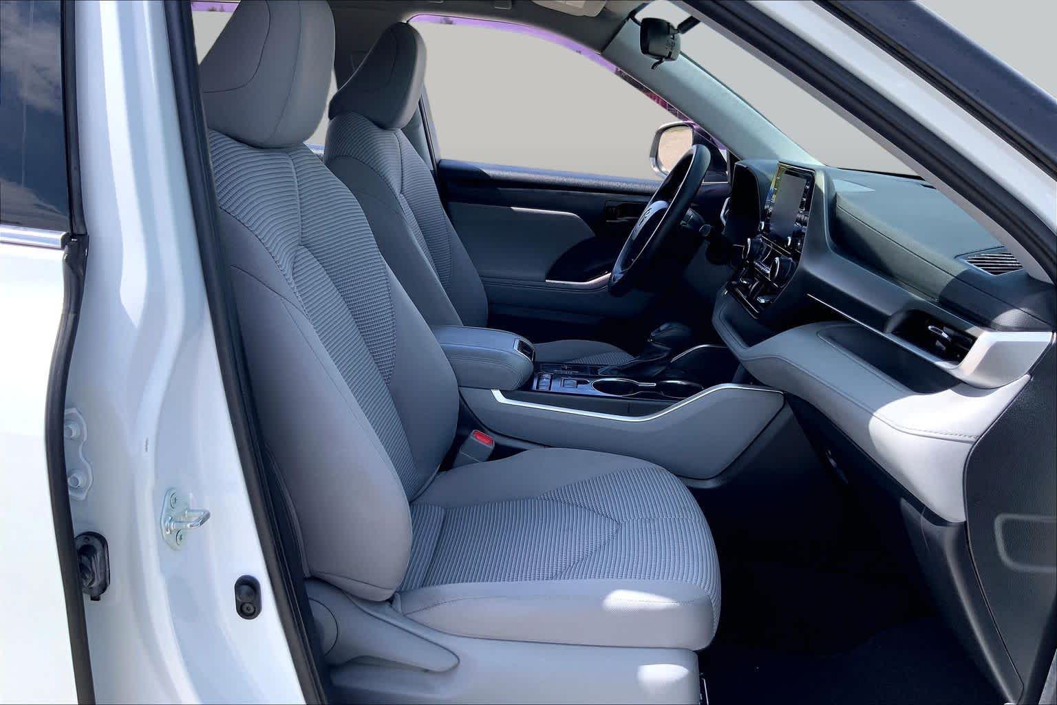 2022 Toyota Highlander L Wind Chill Pearl at AutoNation USA Houston