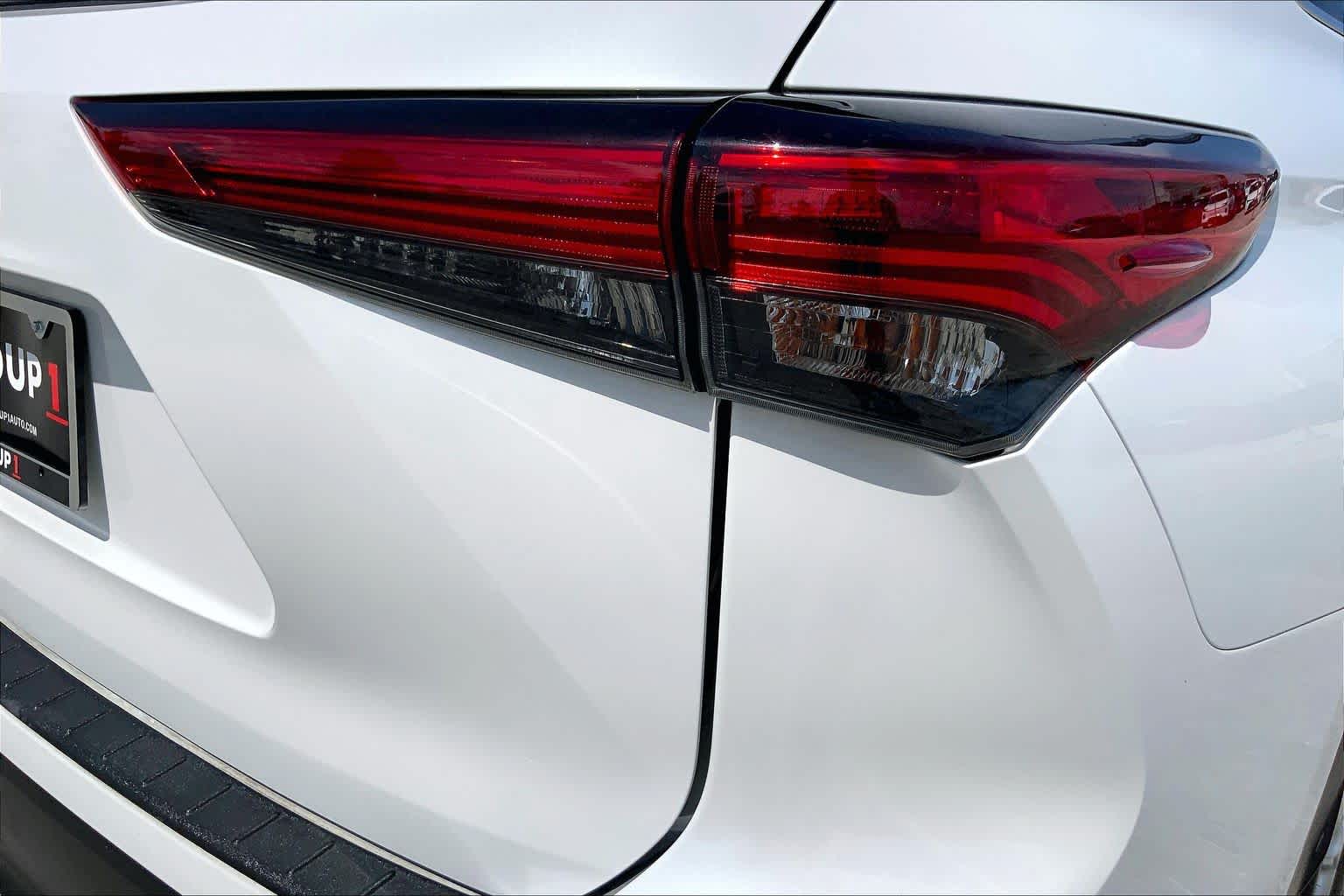 2022 Toyota Highlander L Wind Chill Pearl at AutoNation USA Houston