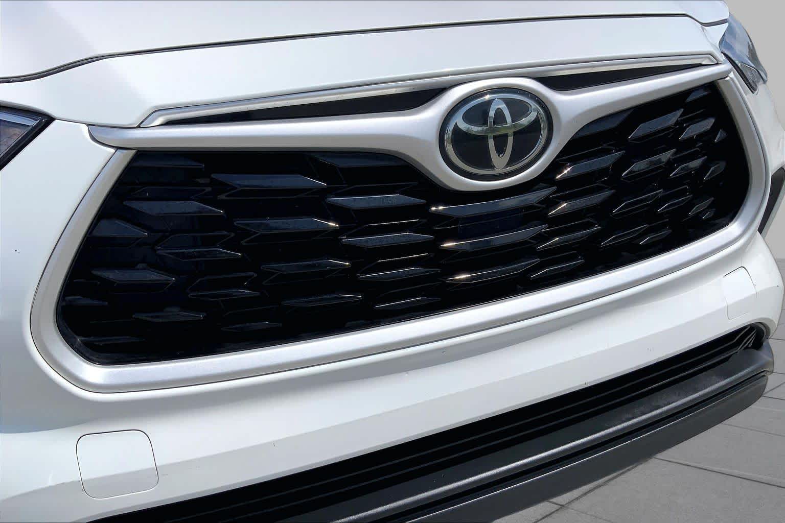 2022 Toyota Highlander L Wind Chill Pearl at AutoNation USA Houston