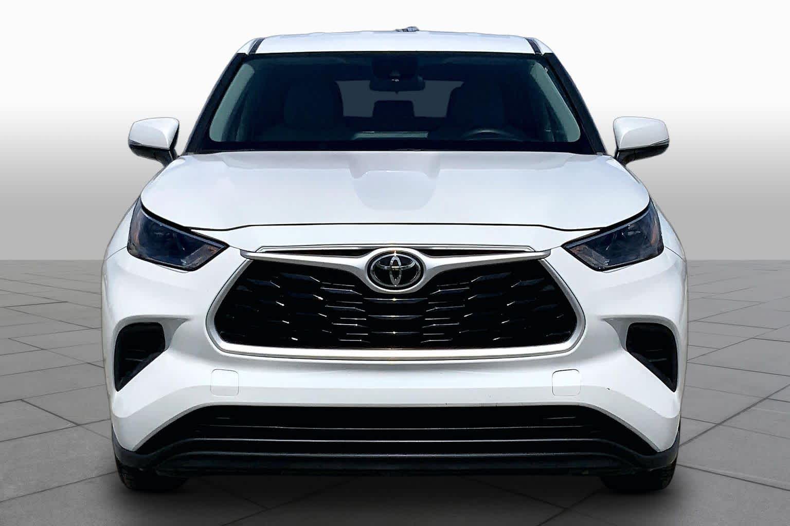 2022 Toyota Highlander L Wind Chill Pearl at AutoNation USA Houston